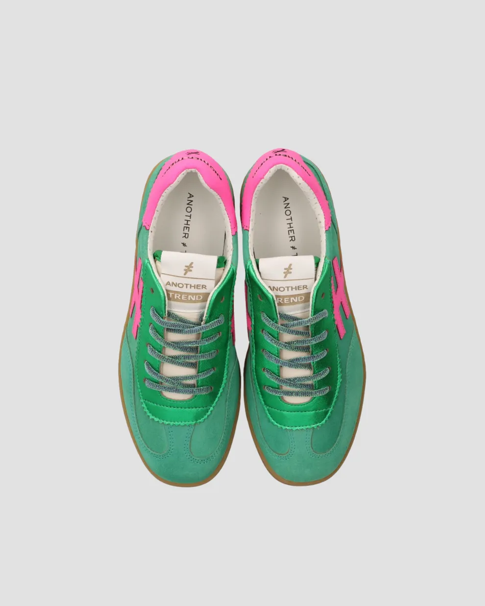 Another Trend A0321162- Trainer