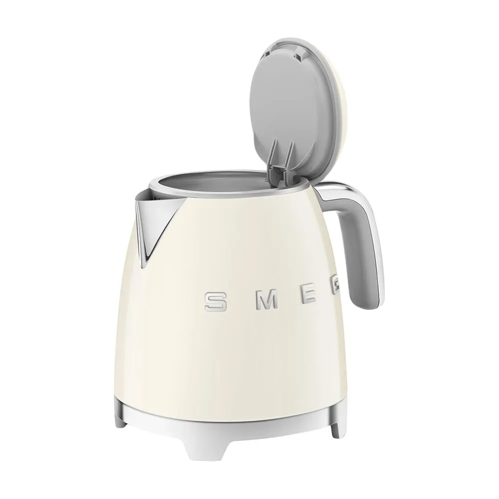 Electric kettle Smeg KLF05, milky white