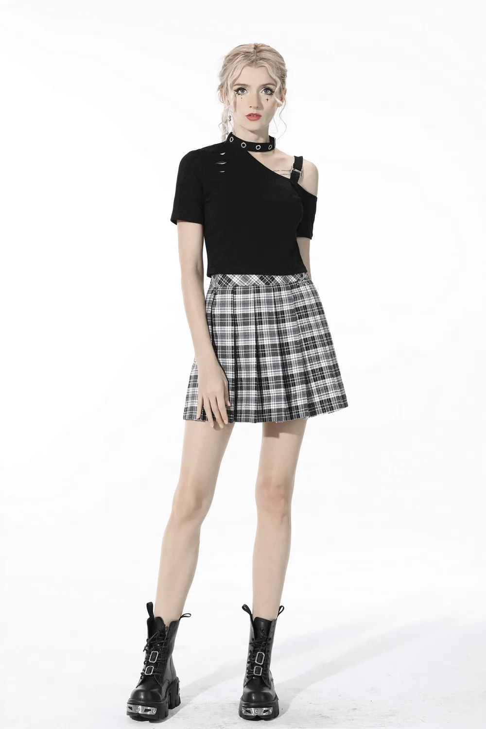 Gothic Mini Skirt with Pleats in Black and White Plaid