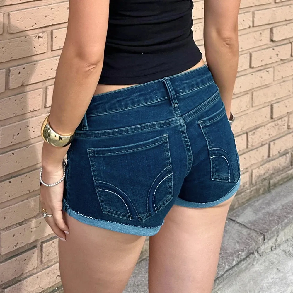 Spicy Dual-Tone Slim Shorts