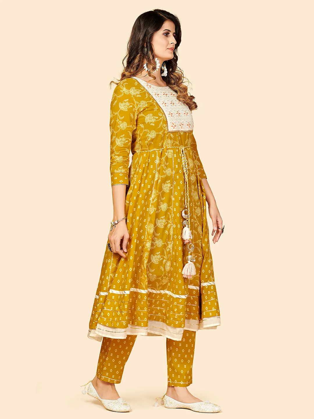 Women'S Printed & Thread Work Anarkali Cotton Yellow Stitched Kurta Pant With Dupatta